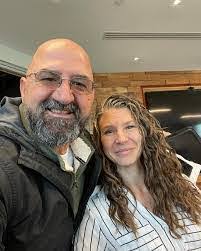 Shelley Faust's Instagram, Twitter & Facebook