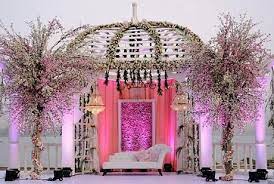 10 Awesome Indian Wedding Stage Decoration Ideas Paperblog Wedding Stage Decorations Stage Decorations Wedding Stage