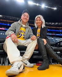 💜💛🏀 EPIC. LAKE. SHOW. 🤯 So many levels of awesome. Had me CHEESIN' all  night! Best part of this was being able to share it w/ my sis @jerrie8  Thank you @bibigousa 🙏🏽