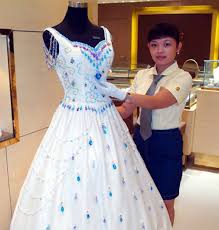 Top 10 Most Expensive Wedding Dresses Diamonds Silk Platinum Financesonline Com