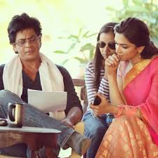 Deepika Padukone And Shahrukh Khan Behind The Scenes Of Chennai Express Chennai Express Bollywood Shahrukh Khan