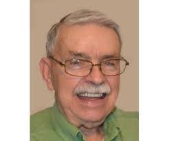 Amber Dellinger's Instagram, Twitter & Facebook