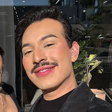 Ozzy Ortiz (@ozzyo27)