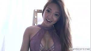 Asian Babe on Webcam - XVIDEOS.COM