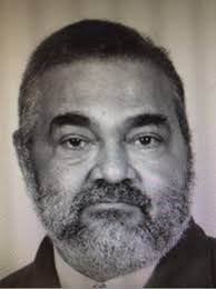 TER HERINNERING AAN CHURCHILL NASSON, oud-onderwyser by Fred Gaum en Bella  Vista Hoër: (in sy eie woorde). Hy was my steunpilaar met die uitgee van  skool-en gemeenskapskoerantjies. Toegewyde wiskunde-onderwyser. Oorlede op 2