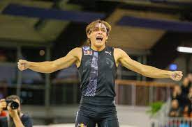 Browse 1,093 armand duplantis stock photos and images available, or start a new search to explore. 6 18 Meter Armand Duplantis Springt Schon Wieder Weltrekord Leichtathletik De