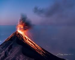 Gempa ini disebabkan akibat dari aktivitas vulkanis, aktivitas magma yang biasanya terjadi sebelum gunung api. Segera Berlindung 4 Faktor Umum Penyebab Gempa Bumi