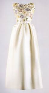 For jackie, it was an easy way to create an hourglass shape and make a flowing dress look a little more. 15 The Dresses Of First Lady Jacqueline Kennedy Ideas Jacqueline Kennedy First Lady Jackie Kennedy