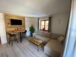 Travelers eager for a bit of culture can stop by fuessen music hall, while those wishing to experience the area's natural beauty can explore forggensee and hopfensee. Haus Ingrid Kitzbuhel Aktualisierte Preise Fur 2021