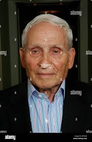 Aron Bell's Instagram, Twitter & Facebook