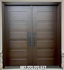 Modern minimalis swing door dari kayu untuk rumah berkonsep industrial. Pintu Dua Daun Minimalis Modern Model Terbaru Kayu Jati