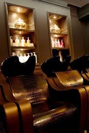 Black And Gold Makeup Room Pin By Brandi Wells On Black Gold White Interiors Inspiration Beauty Salon Decor Salon Decor Hair Salon Decor