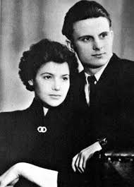 Владимир зеленский родился 25 января 1978 года в кривом роге. Zelenskij S Pirsingom I Zhguchij Bryunet Poroshenko Takimi Prezidentov Ukrainy Vy Eshe Ne Videli Znaj Yua
