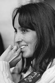 30 Fascinating Black and White Photos of a Young Joan Baez in the 1960s