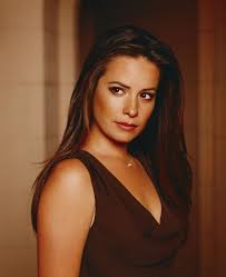 And Although We Certainly Had Our Struggles And Heart Aches Over The Years We Re A Family Of Survivors And We Holly Marie Combs Holly Marie Brunette Actresses