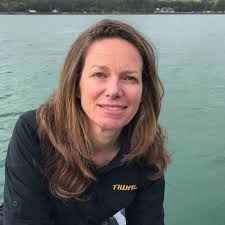 Melinda Henshaw's Instagram, Twitter & Facebook