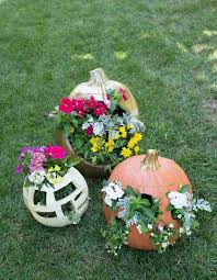Herbstdeko Selber Machen 60 Schone Und Einfache Diy Ideen Herbstdeko Selber Machen Blumenkubel Fur Den Herbst Herbstdeko
