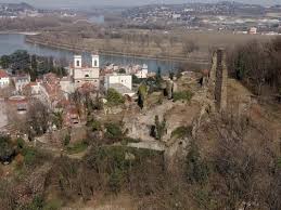 Givors Castle St Gerald France Voyage Com Endroits A Visiter Voyage En France Voyage