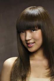 How many of you know the trick to control heat to get the best hair straightening result? How To Flat Iron Bangs Mom Com