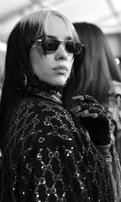 Black And White Billie Eilish Picture Novyj Klip Billi Ajlish S Ee Bratom Bet Rekordy Po Prosmotram In 2020 Black And White Picture Wall Black And White Aesthetic Black And White Photo Wall