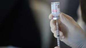 The vaccination is thus free of charge for people with mandatory health insurance in switzerland. Covid Vaud Ouvre La Vaccination Aux Personnes De 50