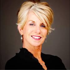 HUGE CONGRATULATIONS goes out to Jenn and Chris Karas for recently being  inducted into the Scottsdale Unified School District Hall of Excellence.  Making your hometown proud! 🙌🏼 #susd #scottsdaleunifiedschooldistrict  #giveback #community #keepitlocal #