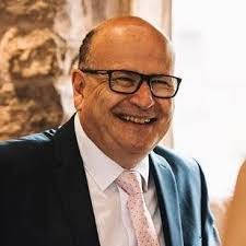 Stuart Bell's Instagram, Twitter & Facebook