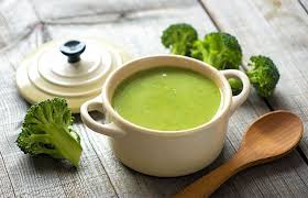 Soupe De Brocoli Cuisine Thermomix Recette En 2020 Soupe De Brocolis Conseils De Cuisson Soupe Detox