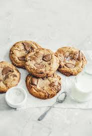 Cookies Au Beurre Noisette Vanille Et Chocolat Au Lait Fraise Basilic En 2020 Cookies Au Beurre Recettes De Dessert Vegetalien Chocolat Vanille