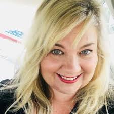 Genevieve Hunter's Instagram, Twitter & Facebook