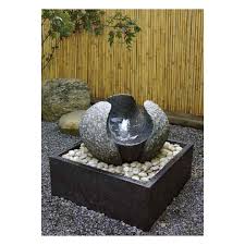 Sprudelstein — sprudelstein, kohlensaurer kalk, welcher sich aus heißen kalkhaltigen quellen absetzt u. Sprudelstein Tsubomi Quellsteine Garten Japanwelt