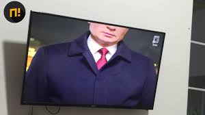 Владимир путин поздравил россиян с новым 2021 годом и отметил, что уходящий год страна прошла с достоинством, несмотря на трудности. V Kaliningrade Pokazali Novogodnee Obrashenie Putina Obrezav Prezidentu Polovinu Golovy Podyom