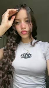 استمتع بمشاركة لحظات مليكة الساحرة