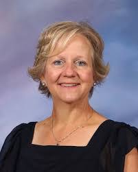 Elizabeth Lingo's Instagram, Twitter & Facebook