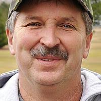 Early tee time: Golfers take advantage of unseasonably warm weather to hit  the links