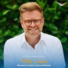 Kris Hamlet's Instagram, Twitter & Facebook