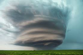 Images transparentes de tornade qui est un tourbillon de vent dont la naissance prend sa source dans un nuage dorage ou cumulonimbus. El Tornado Tornade Gif On Gifer By Dataxe