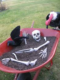 45 best outdoor halloween decorations to spruce up your porch this fall. 28 Scary Outdoor Halloween Decor Ideas Shelterness