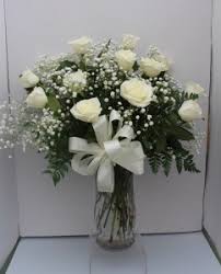 Long stem flowers near me. White Long Stem Roses Arranged In Glass Vase In Troy Mi Accent Florist
