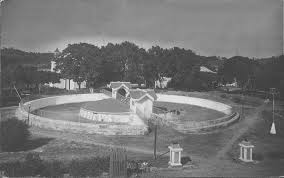 Antiguo Pozo De Agua Hoy Dia Ubica La Actual Plaza De Vieques Ano 1908 Puerto Rico Puerto Rico History Puerto Rican Culture Puerto Rico