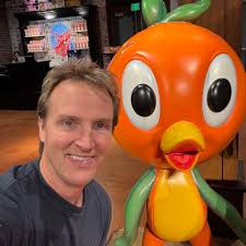 Hello, everyone! I'm currently searching for a flight school and instructor  for my PPL. I've passed my written exam and now I'm ready to start my  flying lessons. I'm located in the