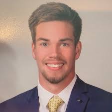 Riley Malone's Instagram, Twitter & Facebook