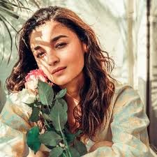 Voir plus d'idées sur le thème alia bhatt, robes de mariage pakistanaises, . Alia Bhatt Aliaa08 Twitter