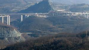 Ss 675 highway near a1 interchange at orte the autostrada a1, nicknamed autostrada del sole (sun motorway), is the oldest european highway and the most important in italy. Chiusa L Autostrada A15 Parma La Spezia Cede Un Viadotto Sul Magra