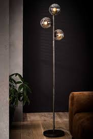 Design Stehlampe Jasefiana Mit Runden Glasschirmen Im Retro Design In 2020 Stehlampe Stehlampe Wohnzimmer Lampe
