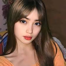 Erica Zee's Instagram, Twitter & Facebook