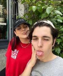 Dora Luke's Instagram, Twitter & Facebook