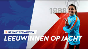 De musical is geregisseerd door julie taymor, met in de hoofdrollen acteurs (gehuld in dierenkostuums), en grote marionettenpoppen. Eindhoven De Gekste Leeuwinnen Op Jacht 1 Youtube