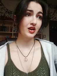 Błyszczyk Booktok Polish Pages