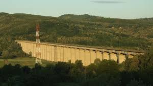 Hotel posada in râmnicu vâlcea provides accommodation with a bar and a terrace. Fracturile Care Ne Dor La 30 De Ani DupÄƒ Ziarul Argesul EdiÅ£ia Online